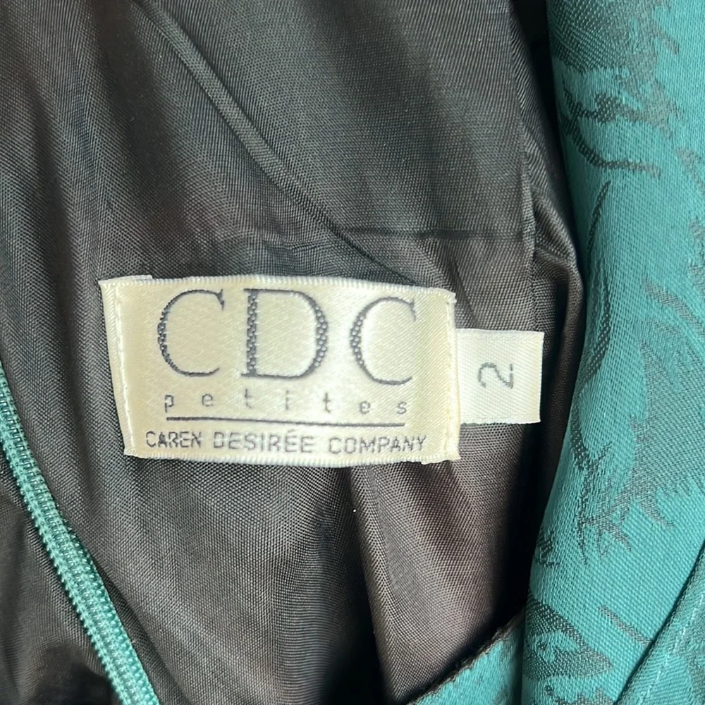 CDC Sleeveless Tiered Dress Size 2P - Picture 4 of 4